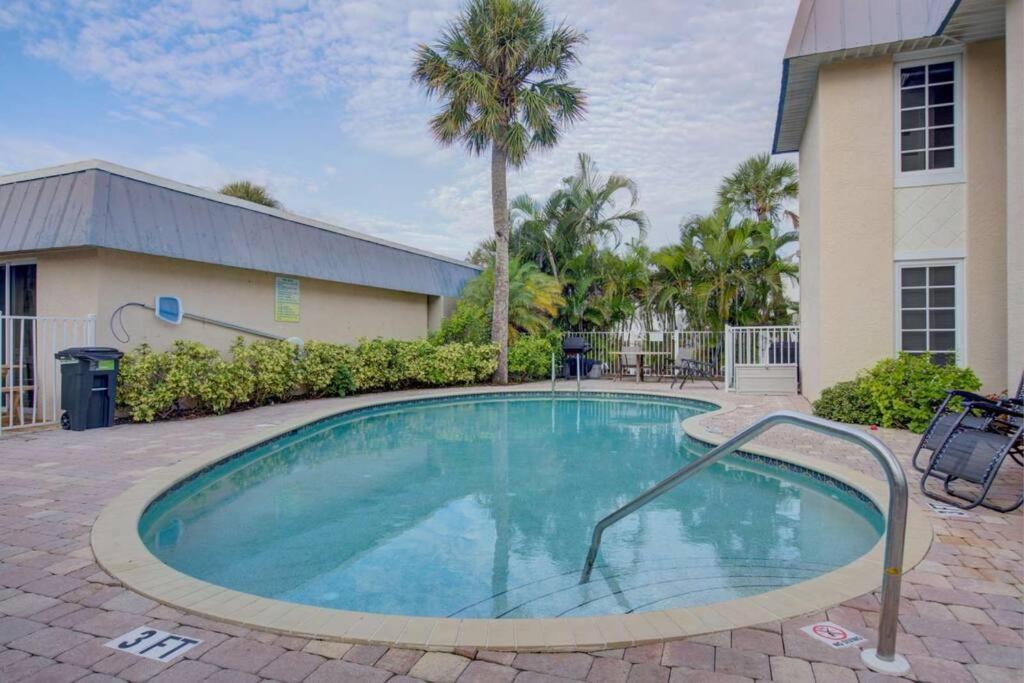 Heat Of Siesta Village Walk To Beach W Heated Pool Siesta Key Extérieur photo