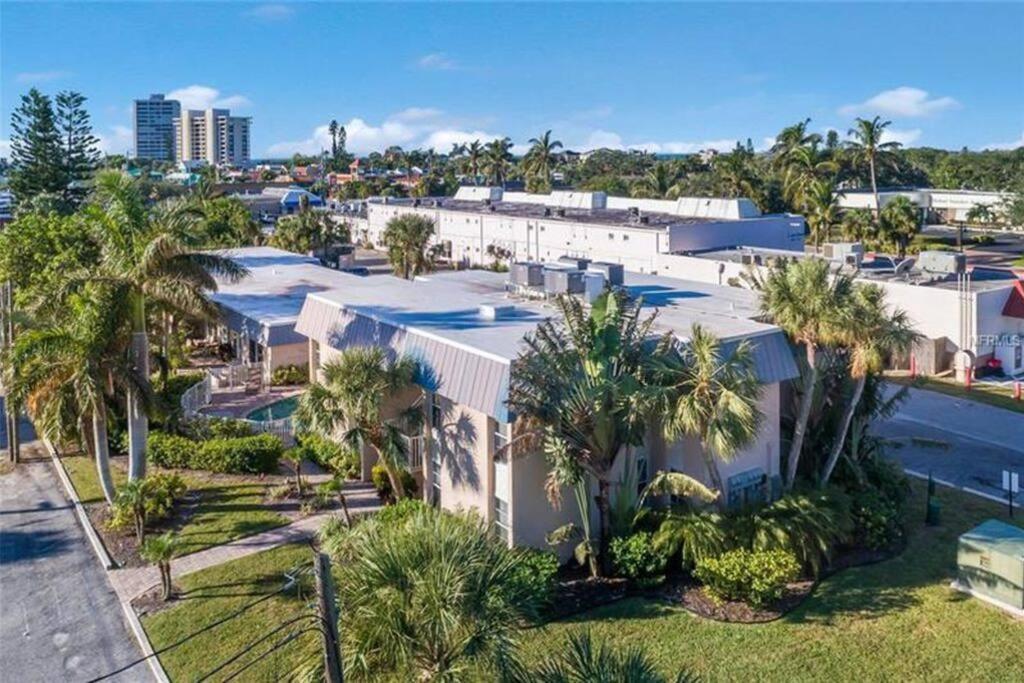 Heat Of Siesta Village Walk To Beach W Heated Pool Siesta Key Extérieur photo